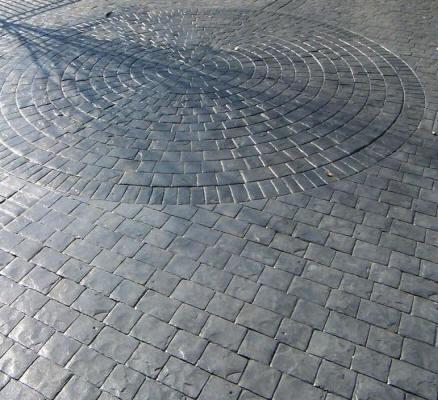 Wood plank stamped concrete driveway design