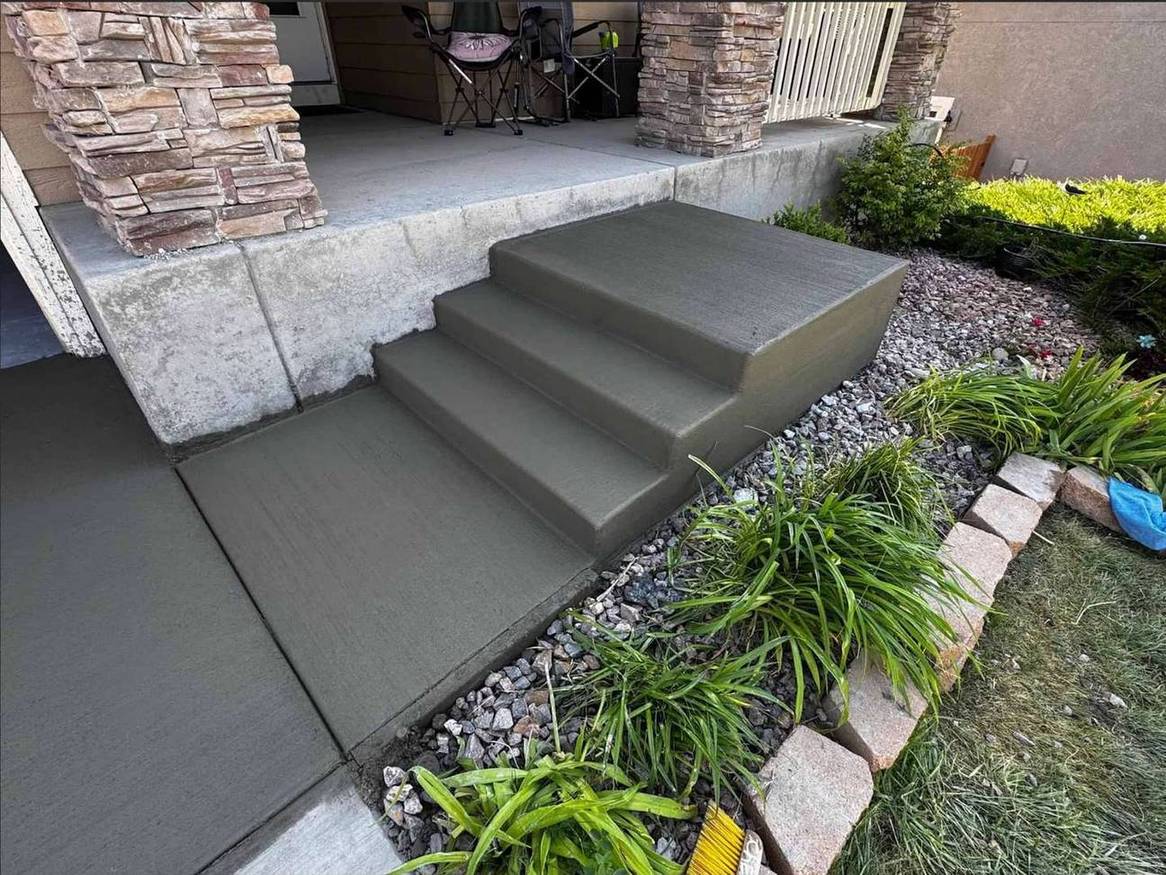 Front entry concrete steps Colorado Springs - safe home entrance stairs